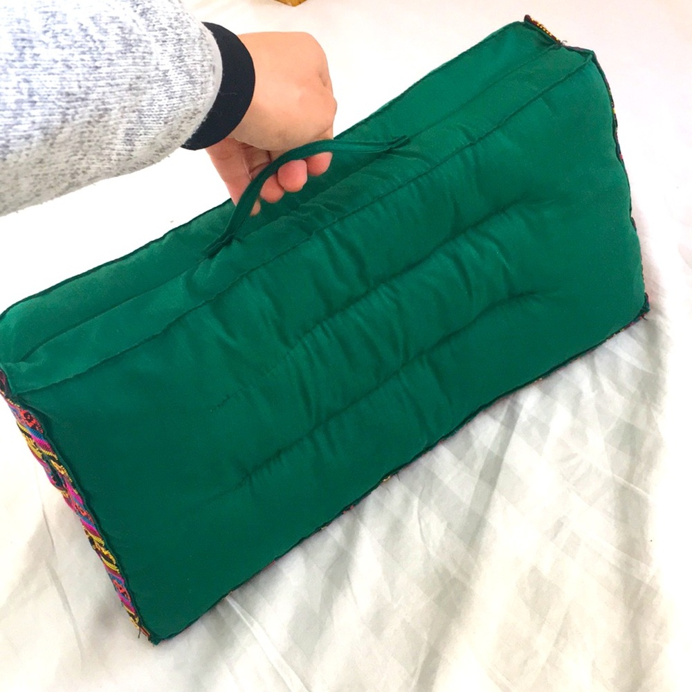 4.99 Ship GREEN Yoga Meditation Pillow